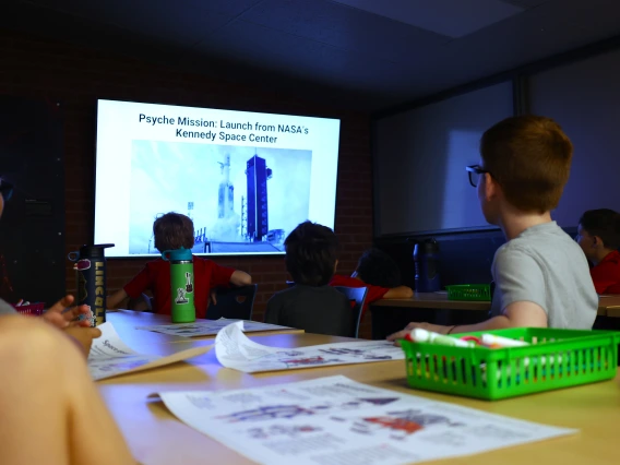 kids science camp at flandrau