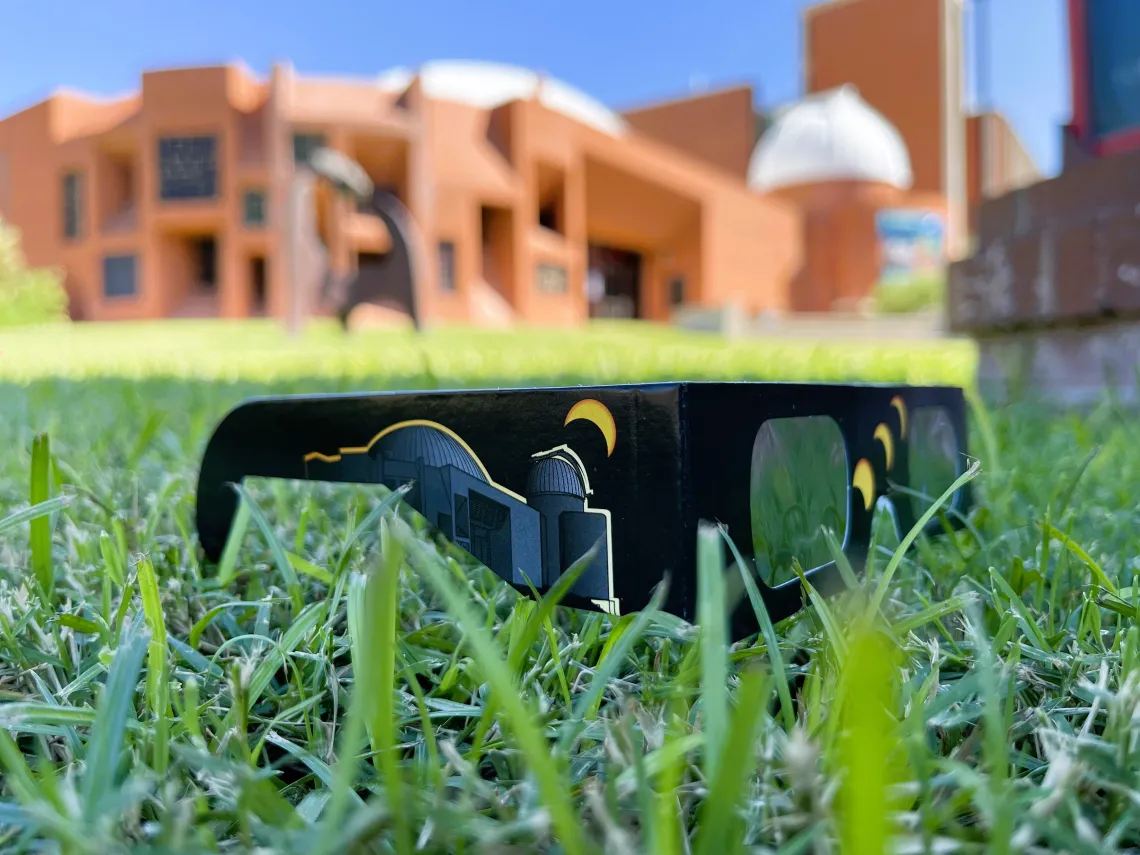 solar eclipse glasses